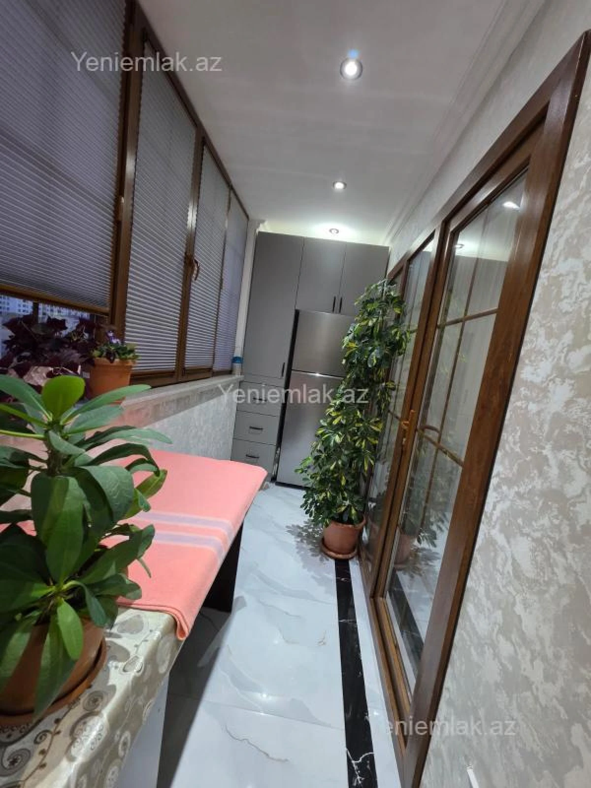 Satılır 3 otaqlı köhnə tikili 70 m²