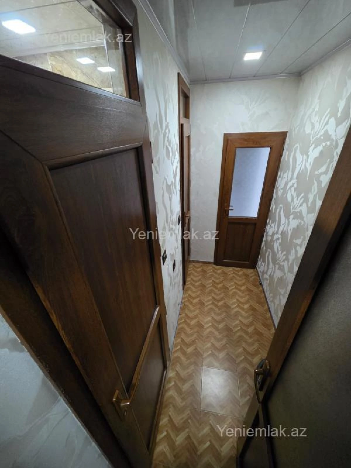 Satılır 3 otaqlı köhnə tikili 70 m²