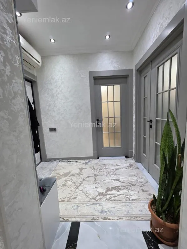 Satılır 3 otaqlı köhnə tikili 70 m²