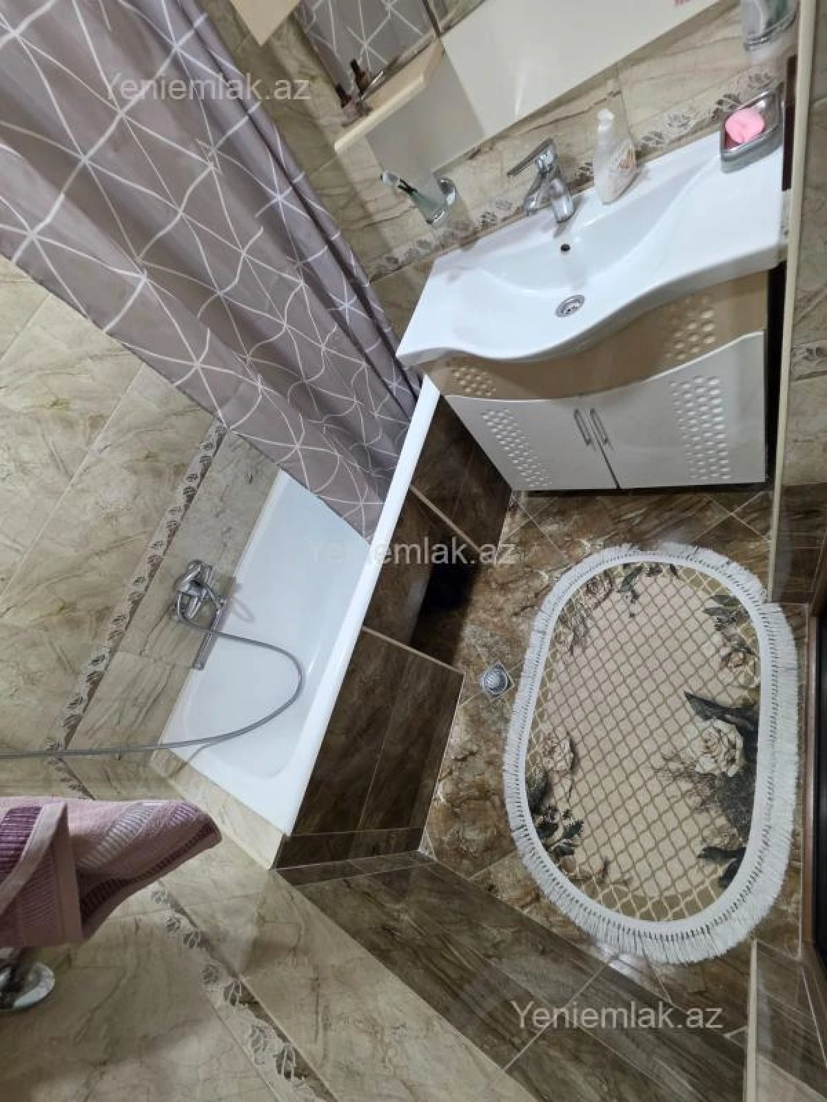 Satılır 3 otaqlı köhnə tikili 70 m²