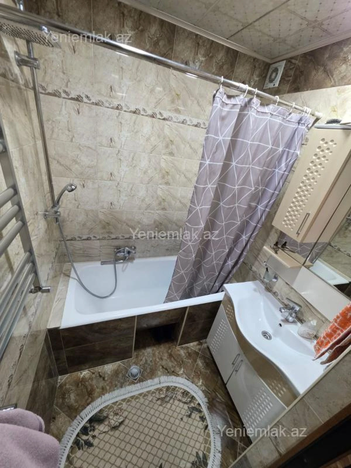 Satılır 3 otaqlı köhnə tikili 70 m²