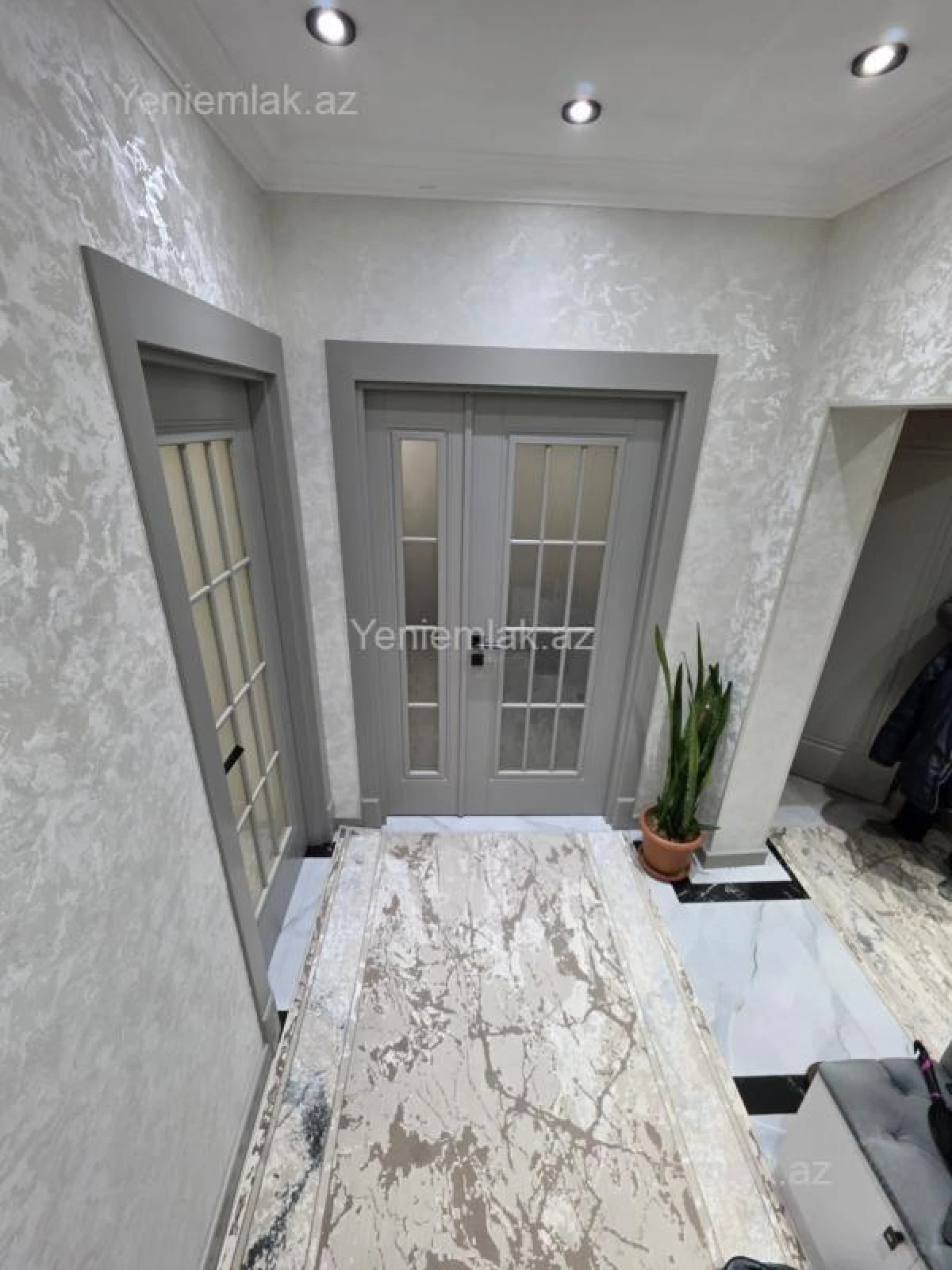 Satılır 3 otaqlı köhnə tikili 70 m²