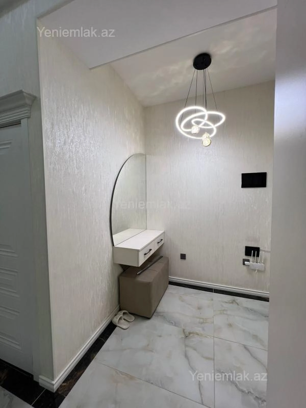 Satılır 2 otaqlı yeni tikili 90 m²