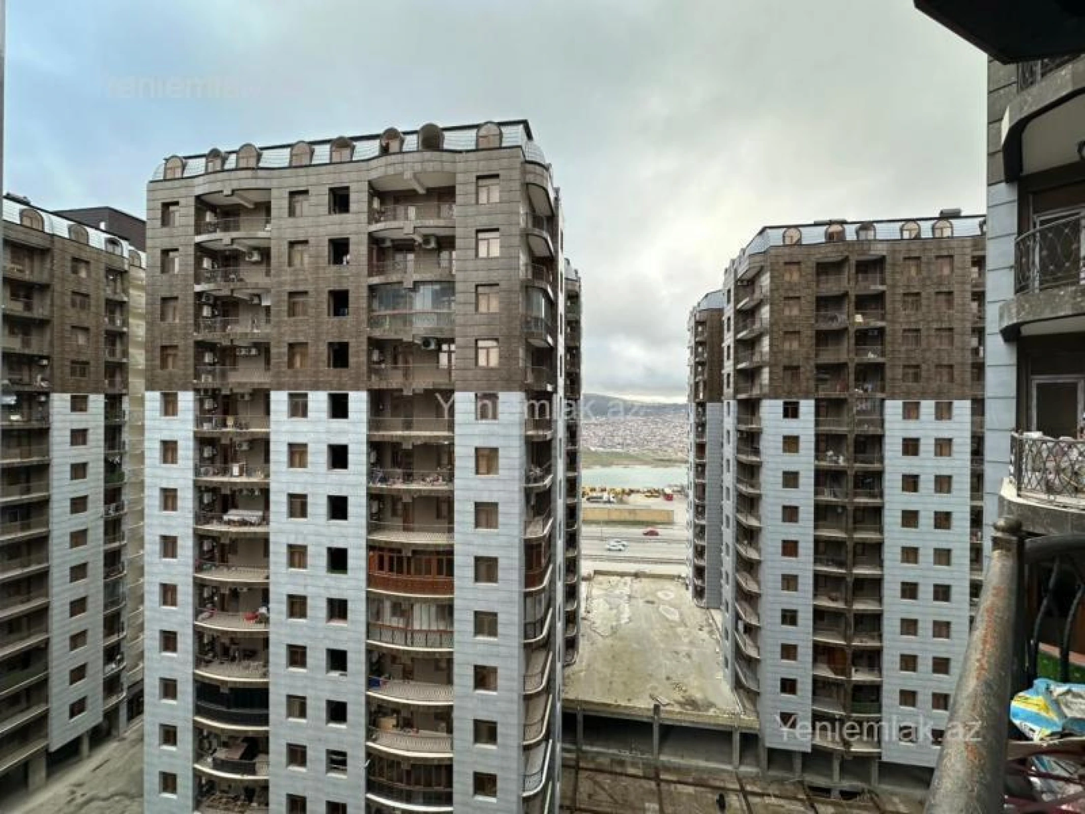 Satılır 3 otaqlı yeni tikili 102.47 m²
