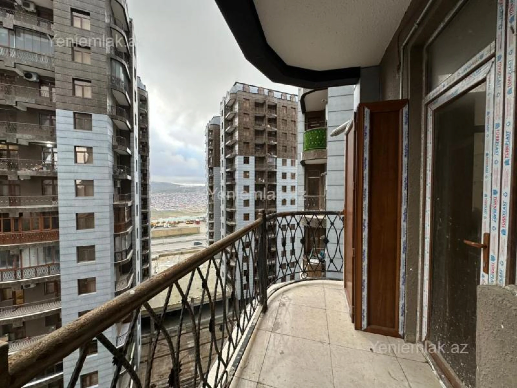 Satılır 2 otaqlı yeni tikili 102.47 m²