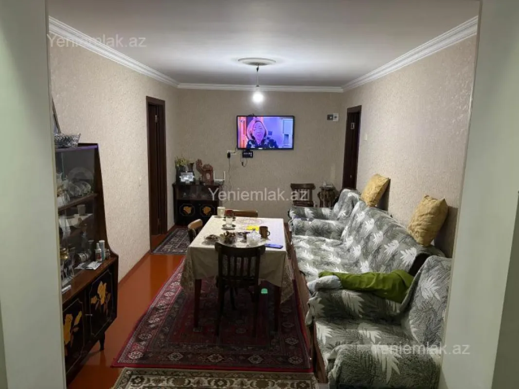 Satılır 2 otaqlı köhnə tikili 50 m²