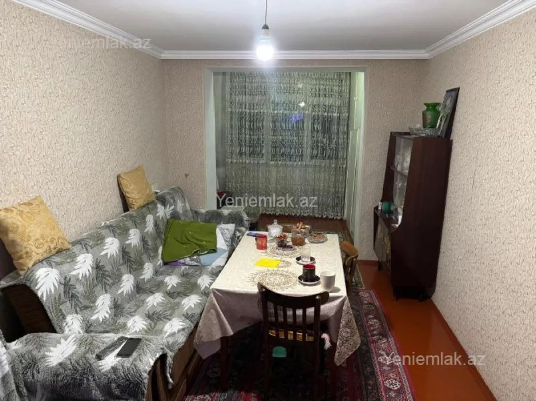 Satılır 2 otaqlı köhnə tikili 50 m²