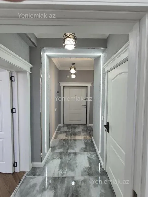 Satılır 2 otaqlı yeni tikili 68 m²