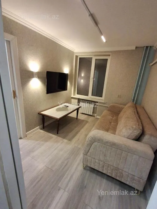 Satılır 2 otaqlı köhnə tikili 40 m²