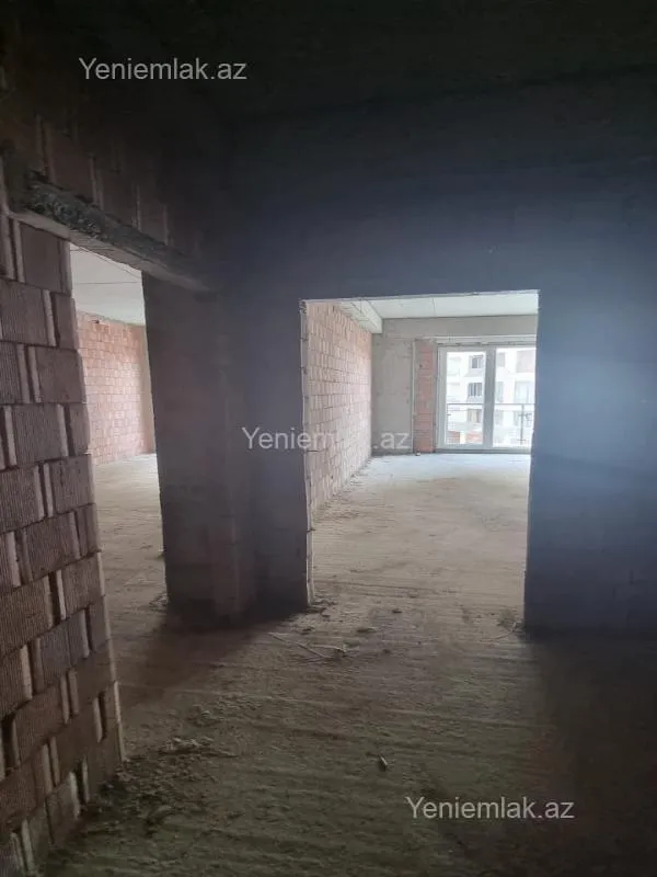 Satılır 3 otaqlı yeni tikili 110 m²
