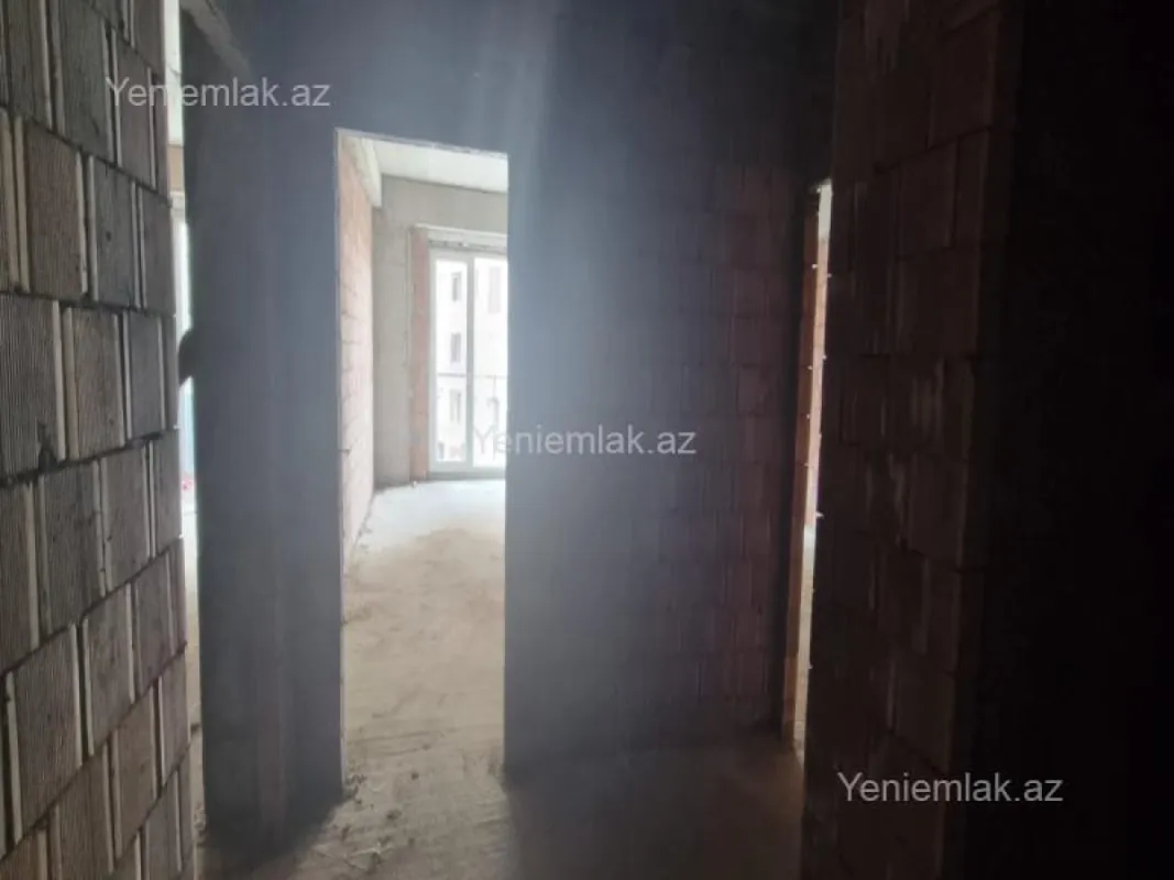 Satılır 3 otaqlı yeni tikili 110 m²