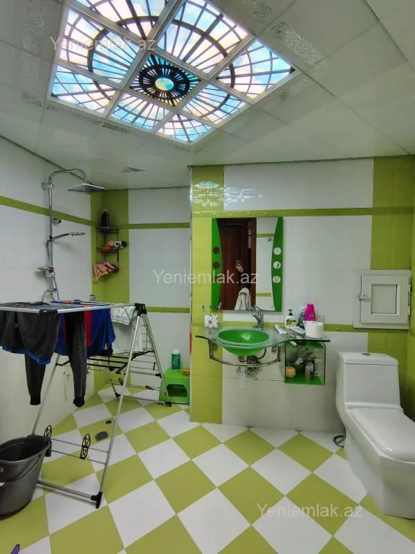 Satılır 4 otaqlı yeni tikili 185 m²