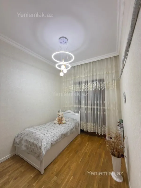 Satılır 3 otaqlı yeni tikili 60 m²