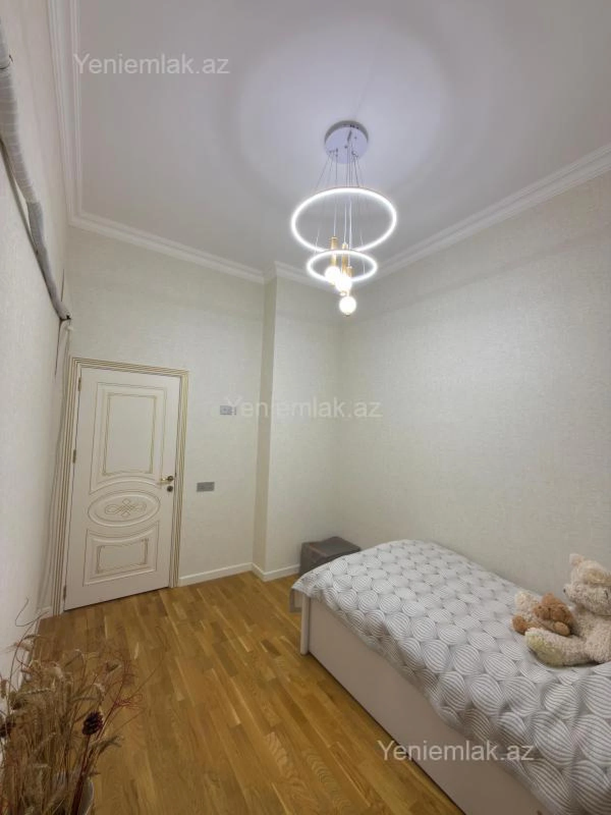 Satılır 3 otaqlı yeni tikili 60 m²