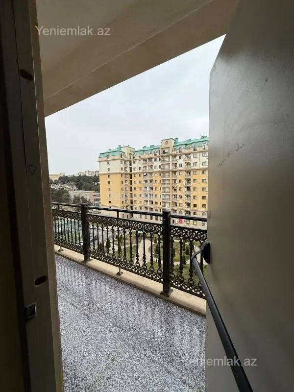 Satılır 3 otaqlı yeni tikili 60 m²