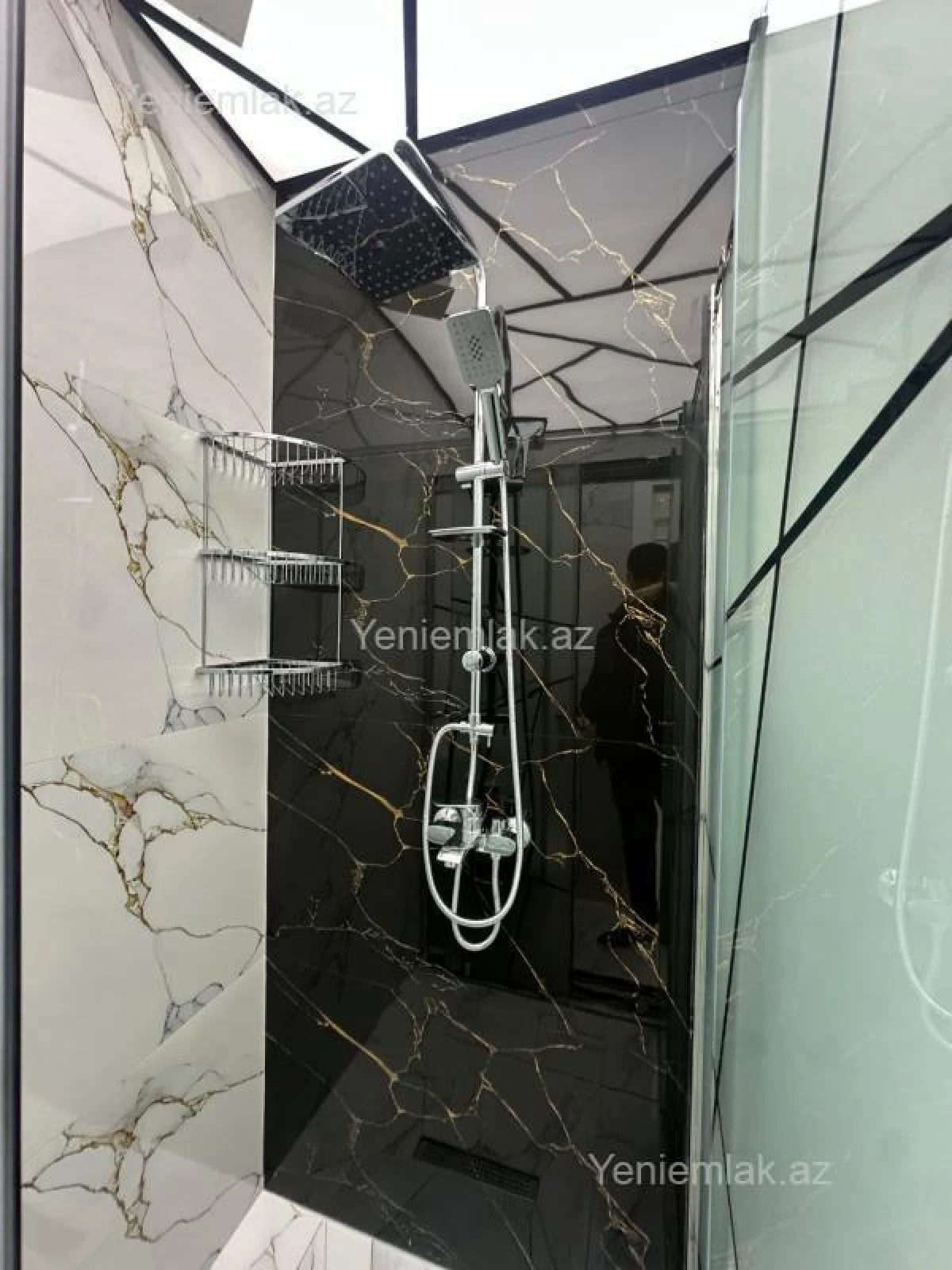 Satılır 3 otaqlı yeni tikili 92 m²