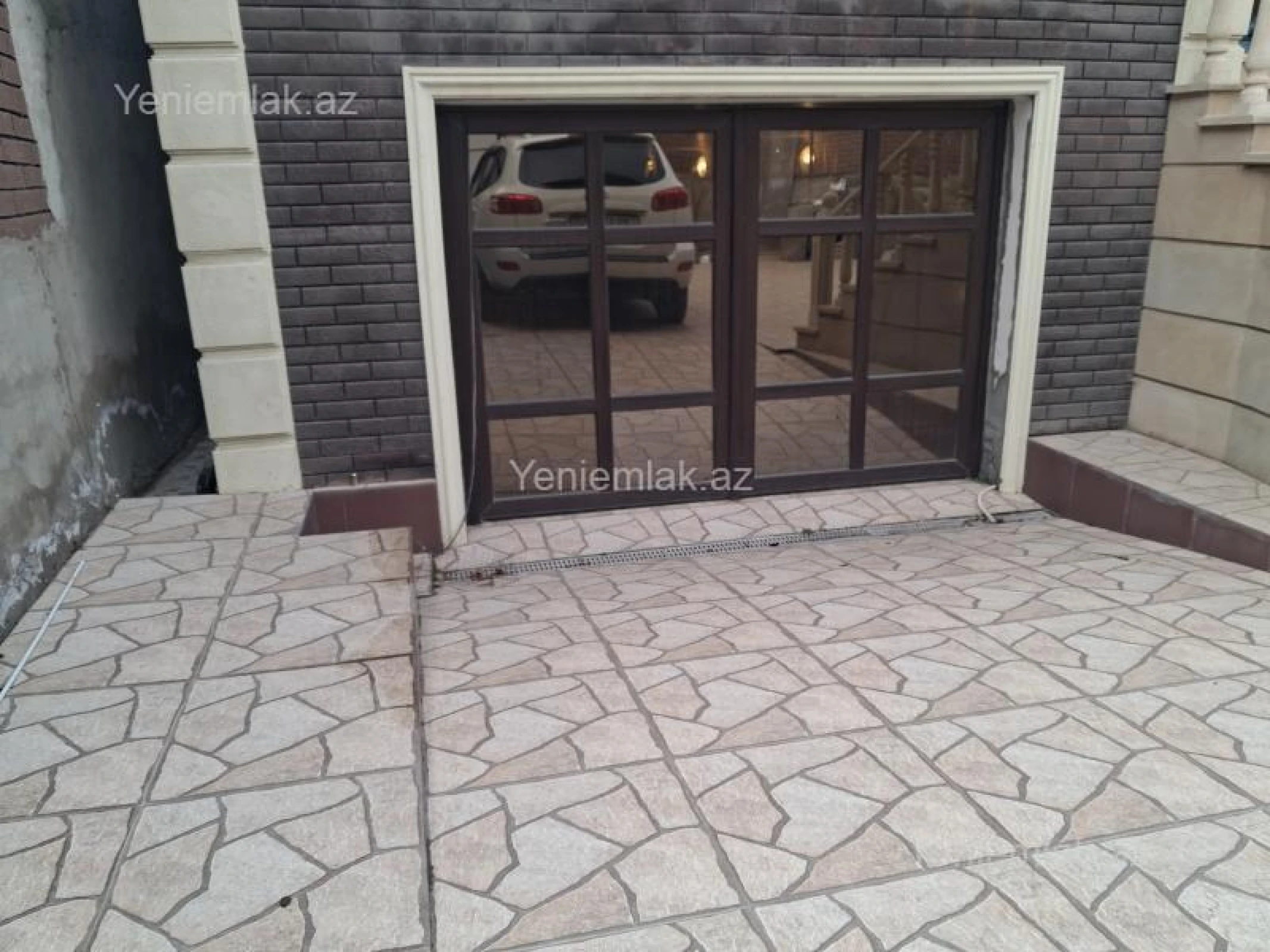 Satılır 5 otaqlı həyət evi 260 m²