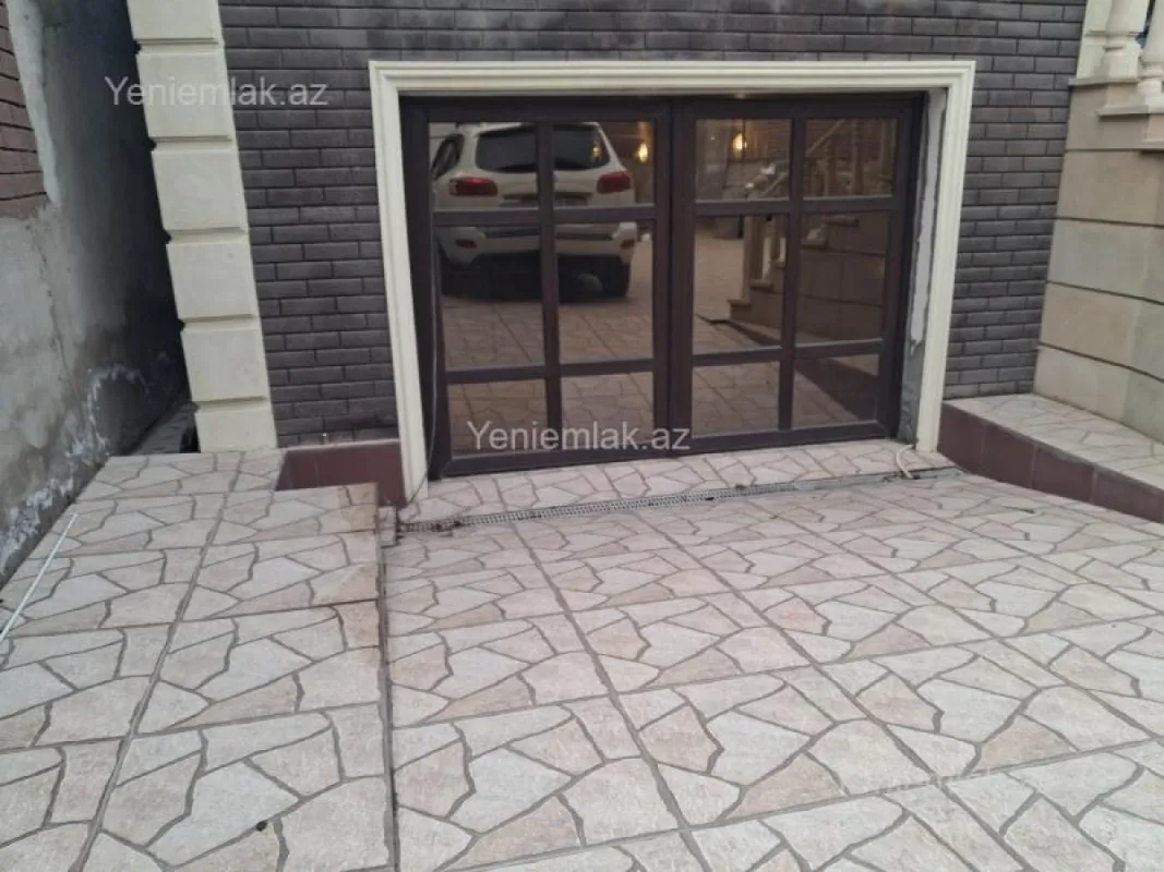 Satılır 5 otaqlı həyət evi 260 m²
