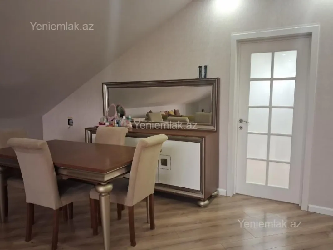 Satılır 5 otaqlı həyət evi 260 m²