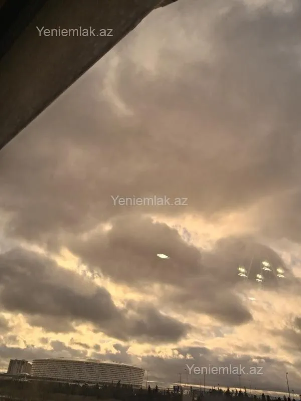 Satılır 5 otaqlı həyət evi 260 m²