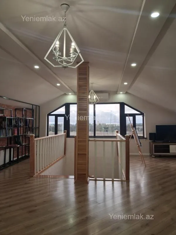 Satılır 5 otaqlı həyət evi 260 m²