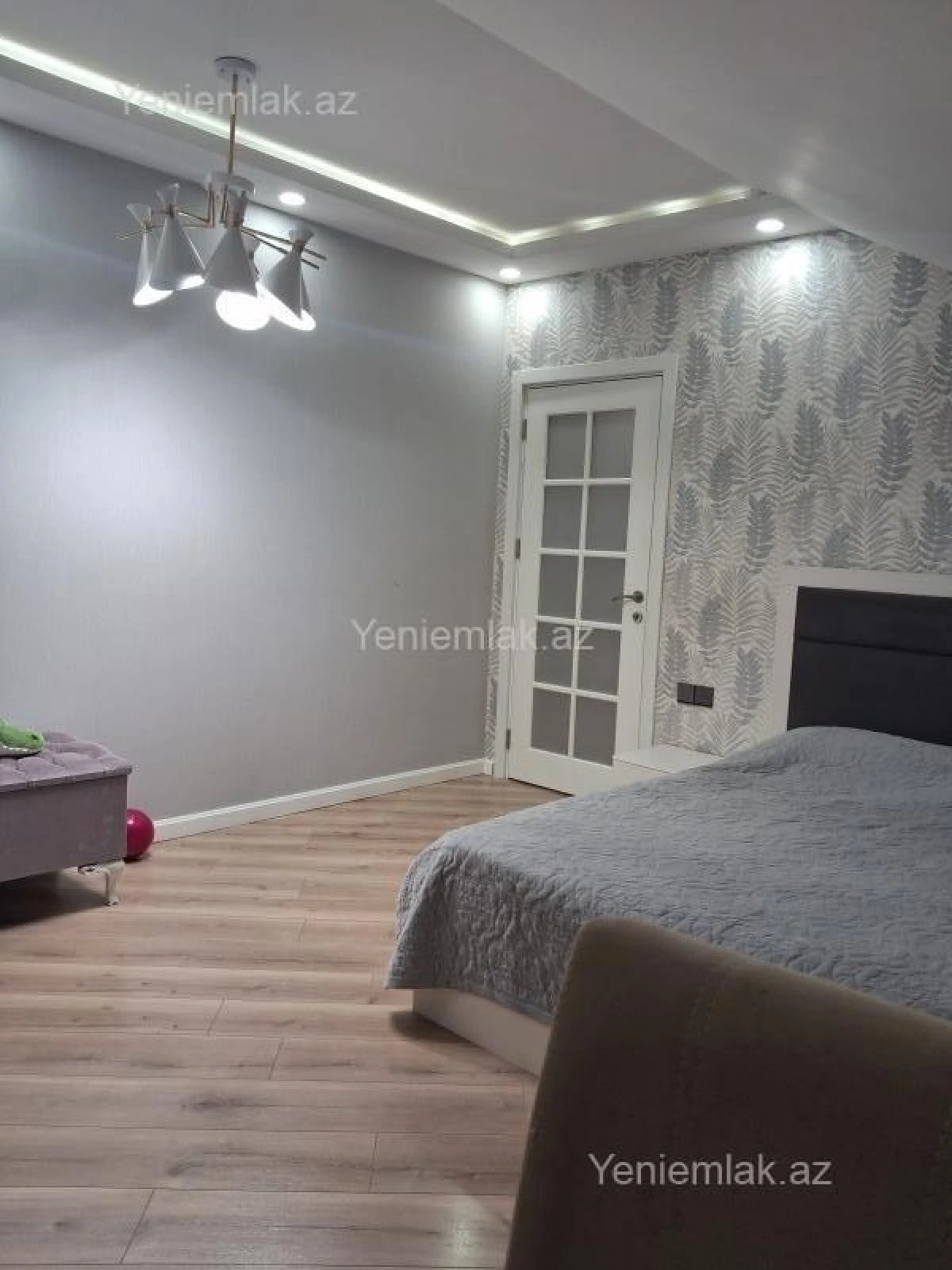 Satılır 5 otaqlı həyət evi 260 m²