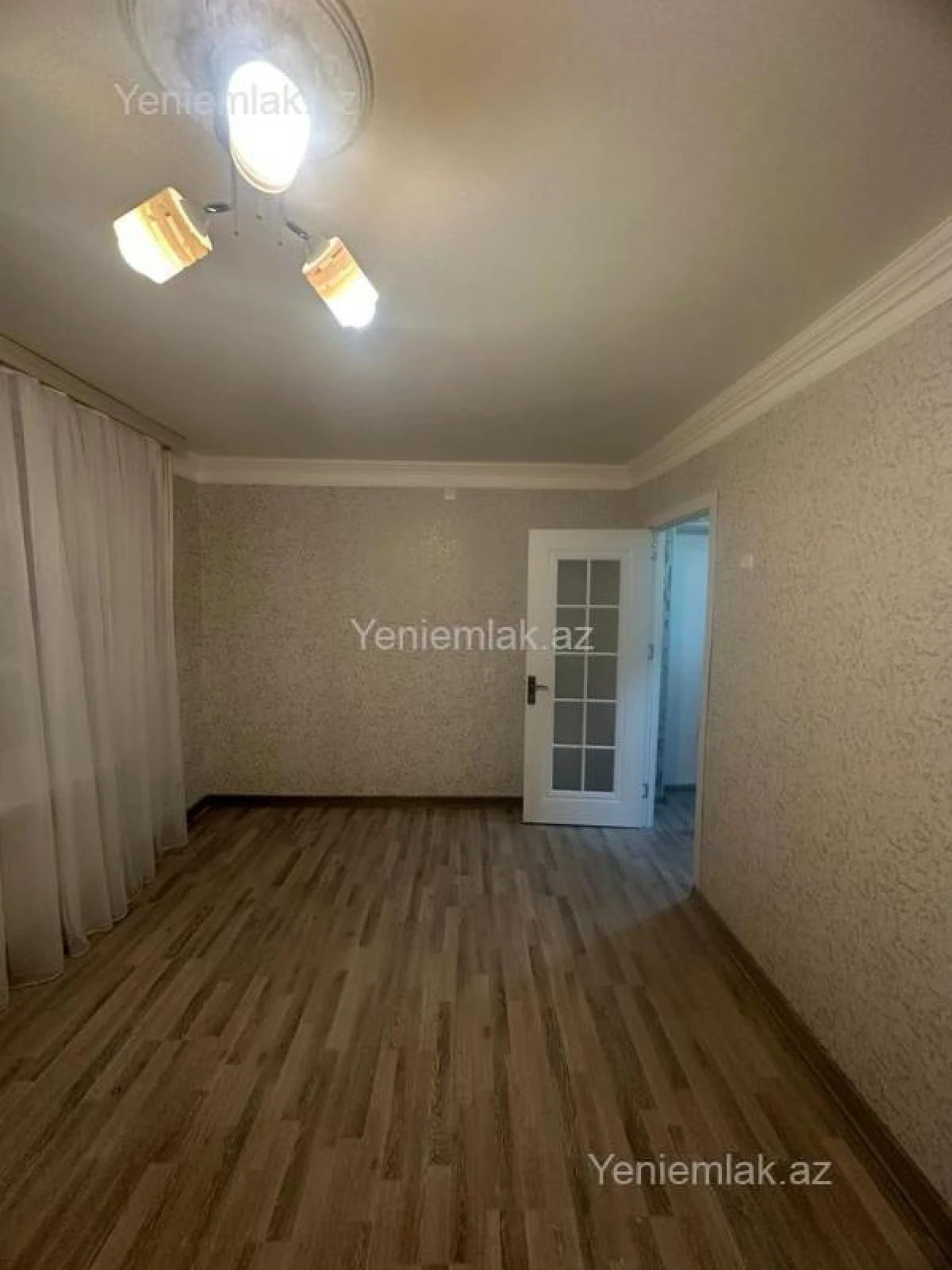 Satılır 1 otaqlı köhnə tikili 35 m²