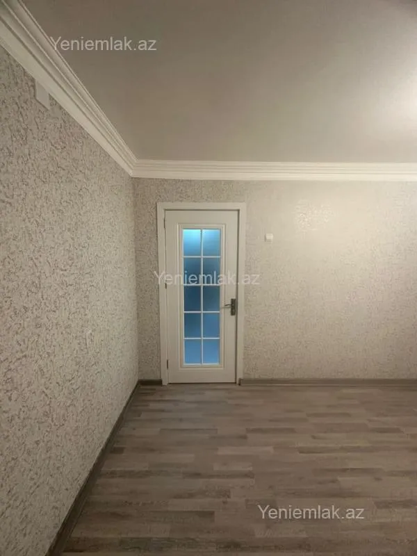Satılır 1 otaqlı köhnə tikili 35 m²