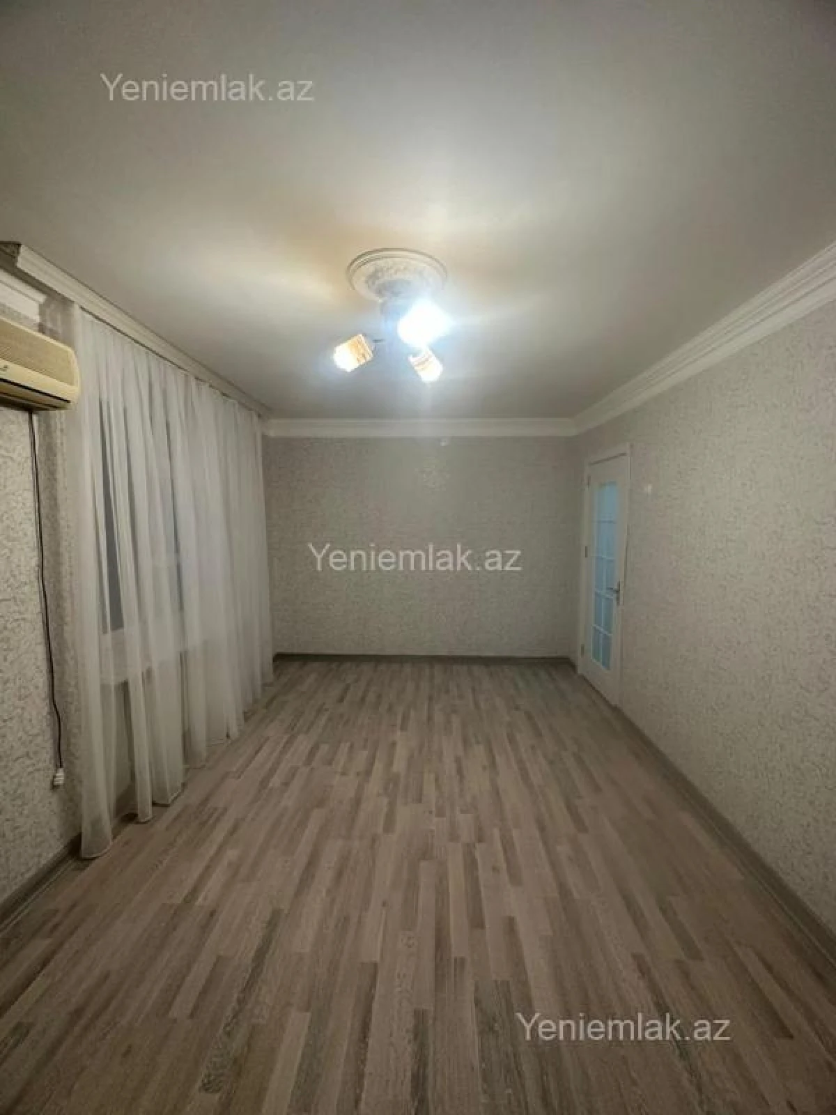 Satılır 1 otaqlı köhnə tikili 35 m²