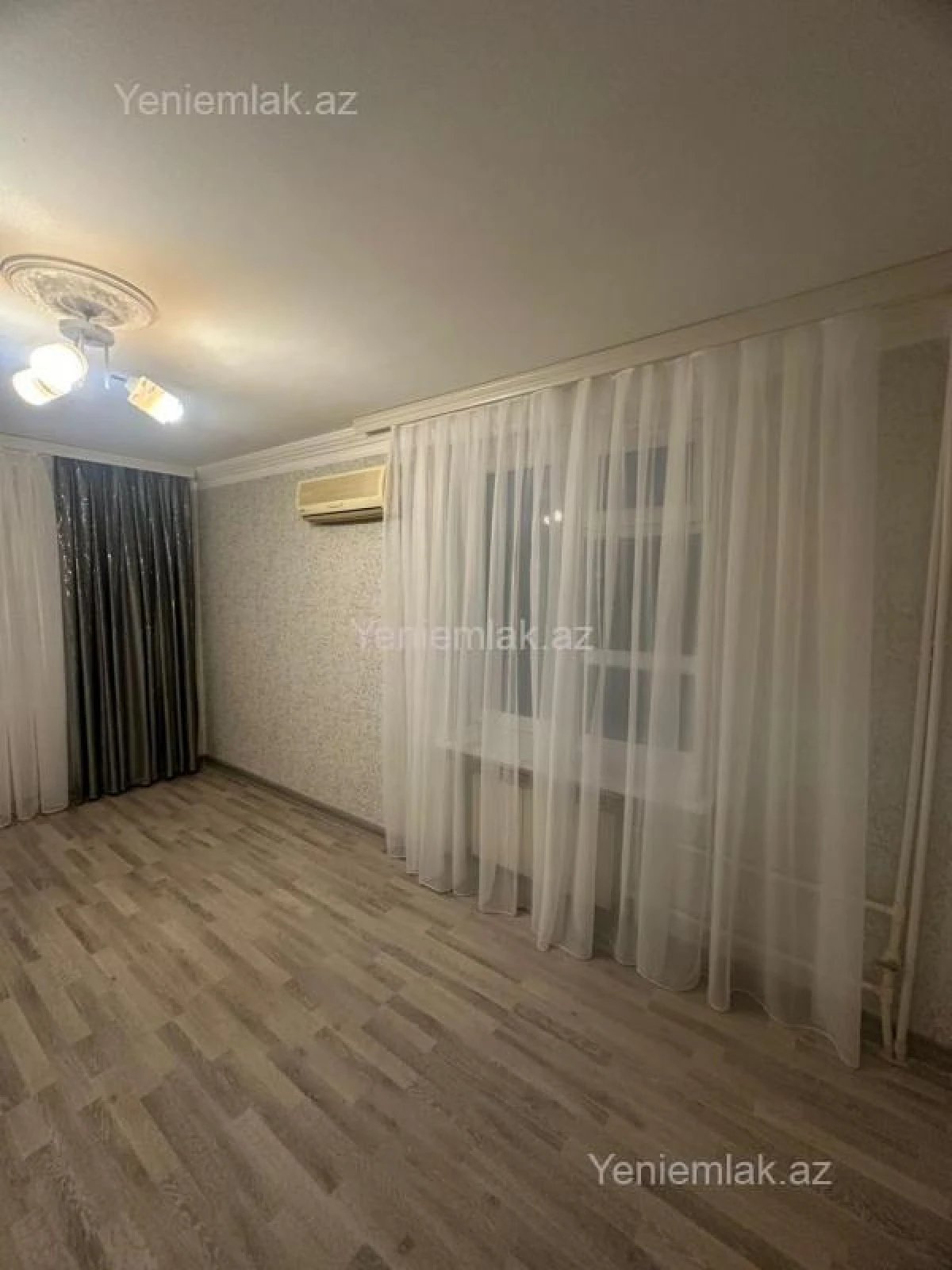 Satılır 1 otaqlı köhnə tikili 35 m²