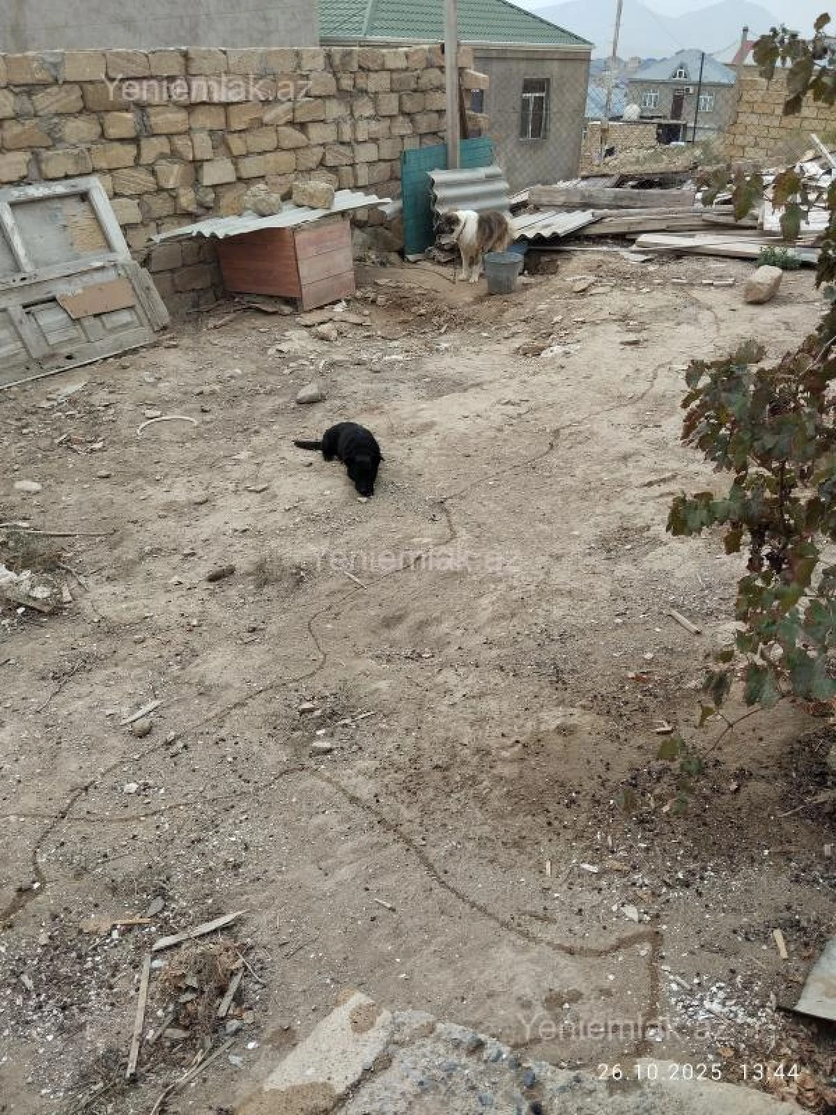 Satılır 5 otaqlı həyət evi 100 m²