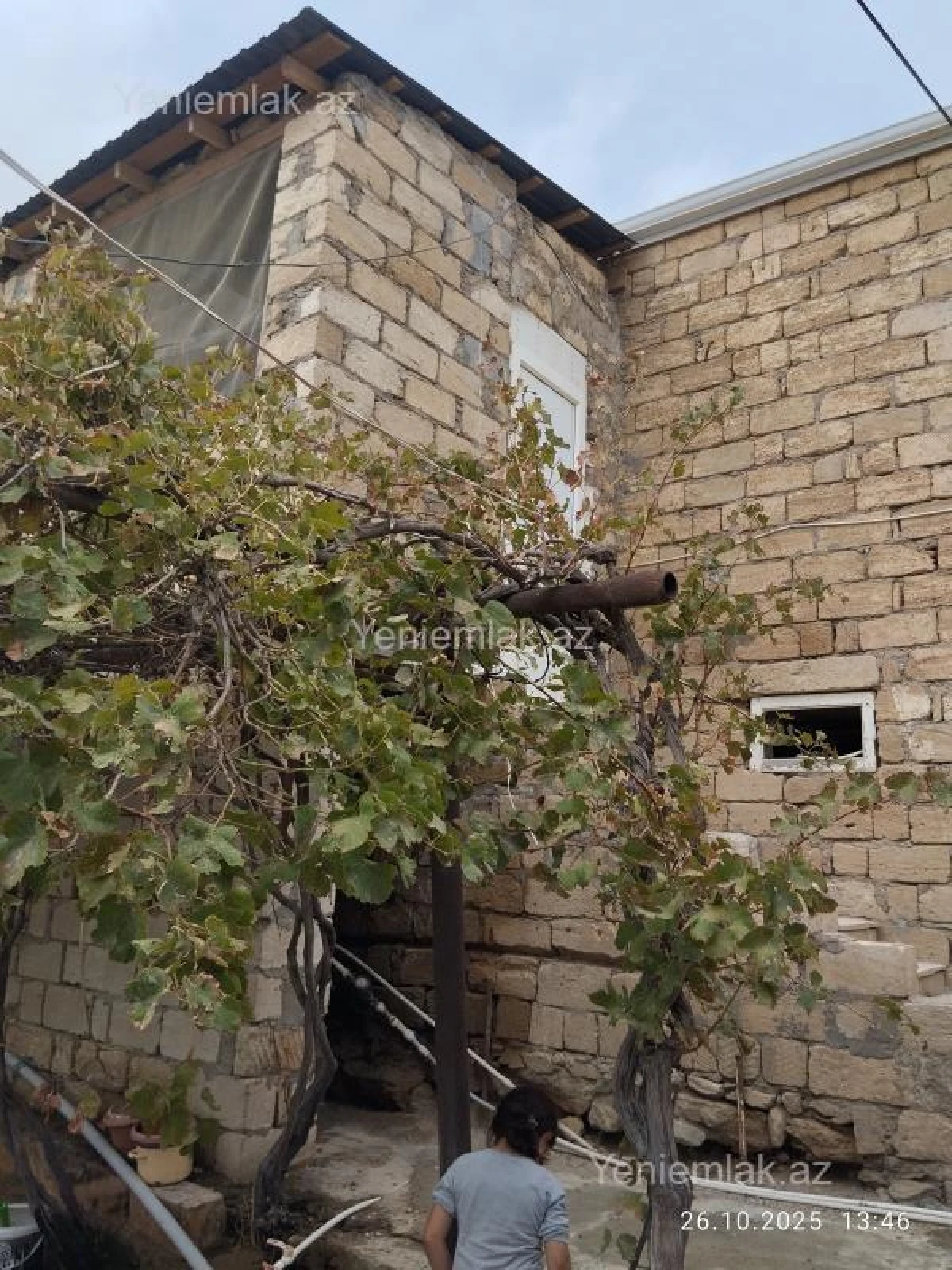 Satılır 5 otaqlı həyət evi 100 m²