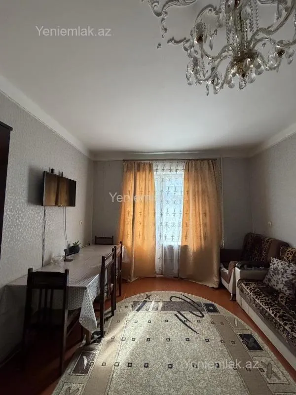 Satılır 3 otaqlı köhnə tikili 75 m²