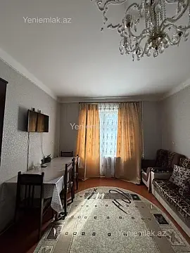 Satılır 3 otaqlı köhnə tikili 75 m²