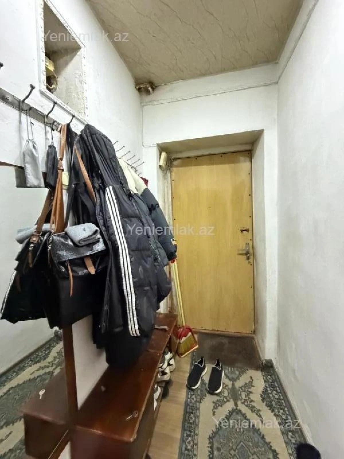 Satılır 3 otaqlı köhnə tikili 75 m²