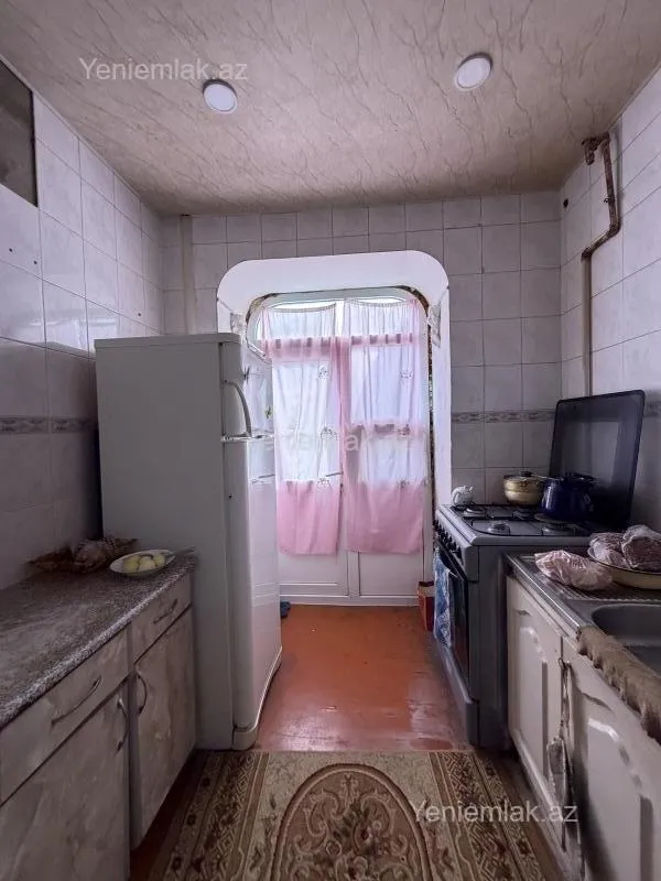 Satılır 3 otaqlı köhnə tikili 75 m²