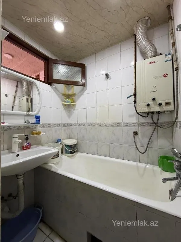 Satılır 3 otaqlı köhnə tikili 75 m²