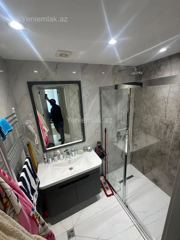 Satılır 4 otaqlı yeni tikili 120 m²