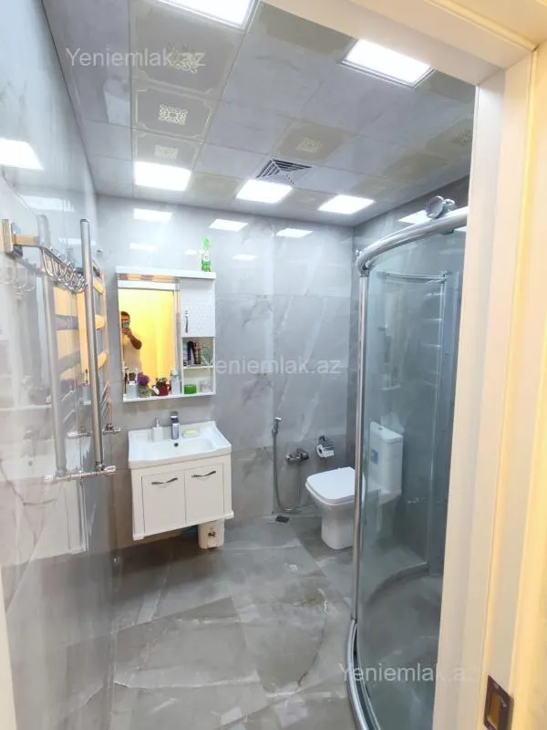 Satılır 2 otaqlı yeni tikili 64 m²