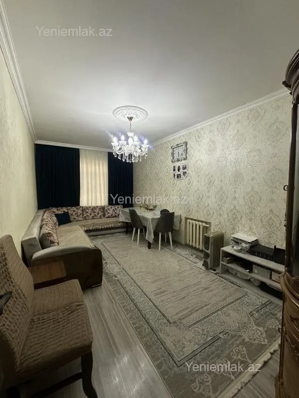 Satılır 2 otaqlı köhnə tikili 65 m²