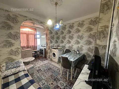 Satılır 2 otaqlı köhnə tikili 65 m²