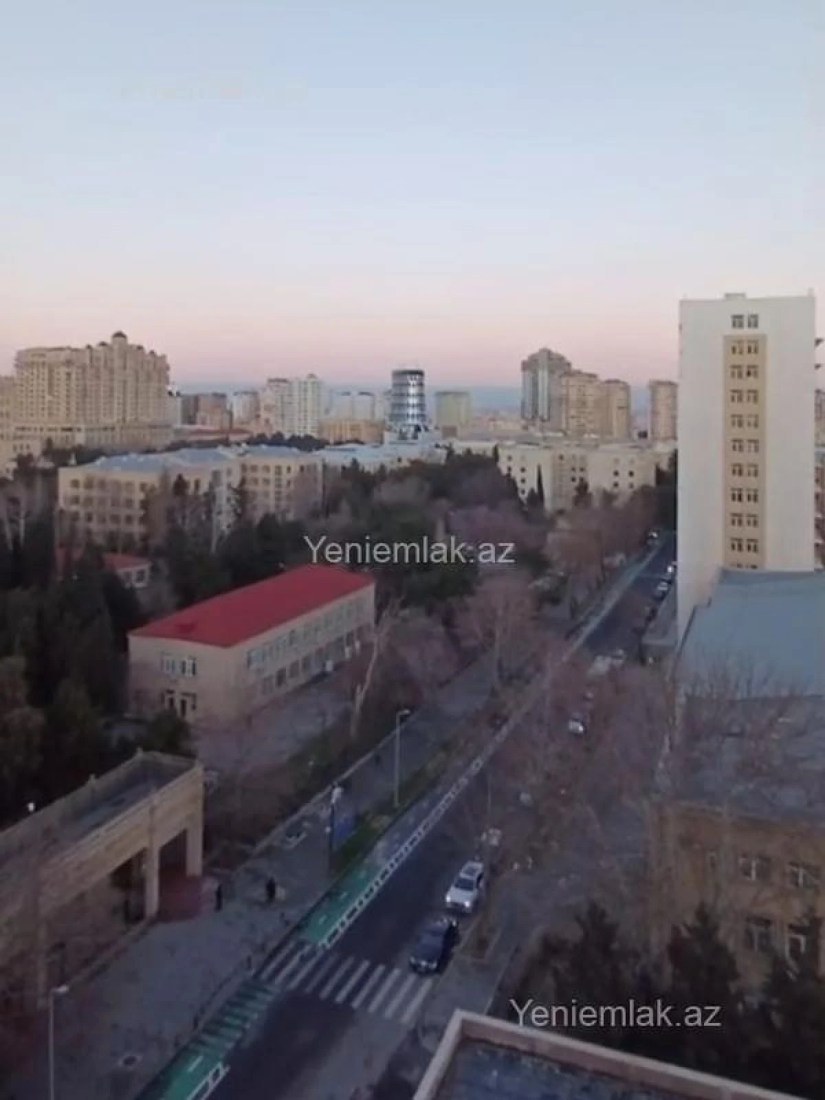 Satılır 4 otaqlı yeni tikili 250 m²