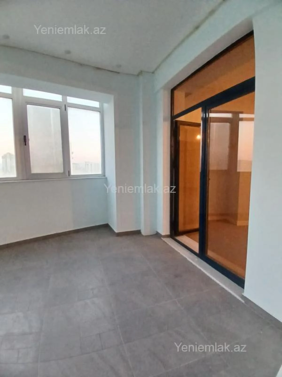 Satılır 4 otaqlı yeni tikili 250 m²