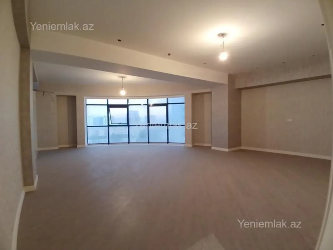 Satılır 4 otaqlı yeni tikili 250 m²