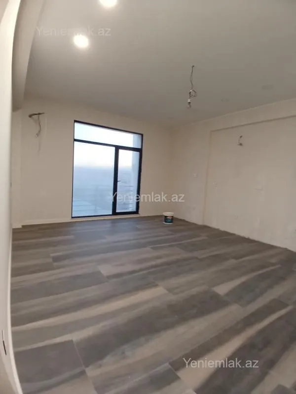 Satılır 4 otaqlı yeni tikili 250 m²