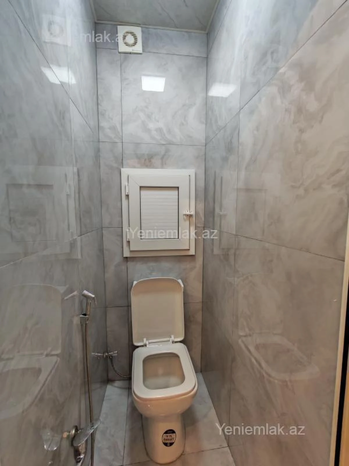 Satılır 3 otaqlı köhnə tikili 100 m²