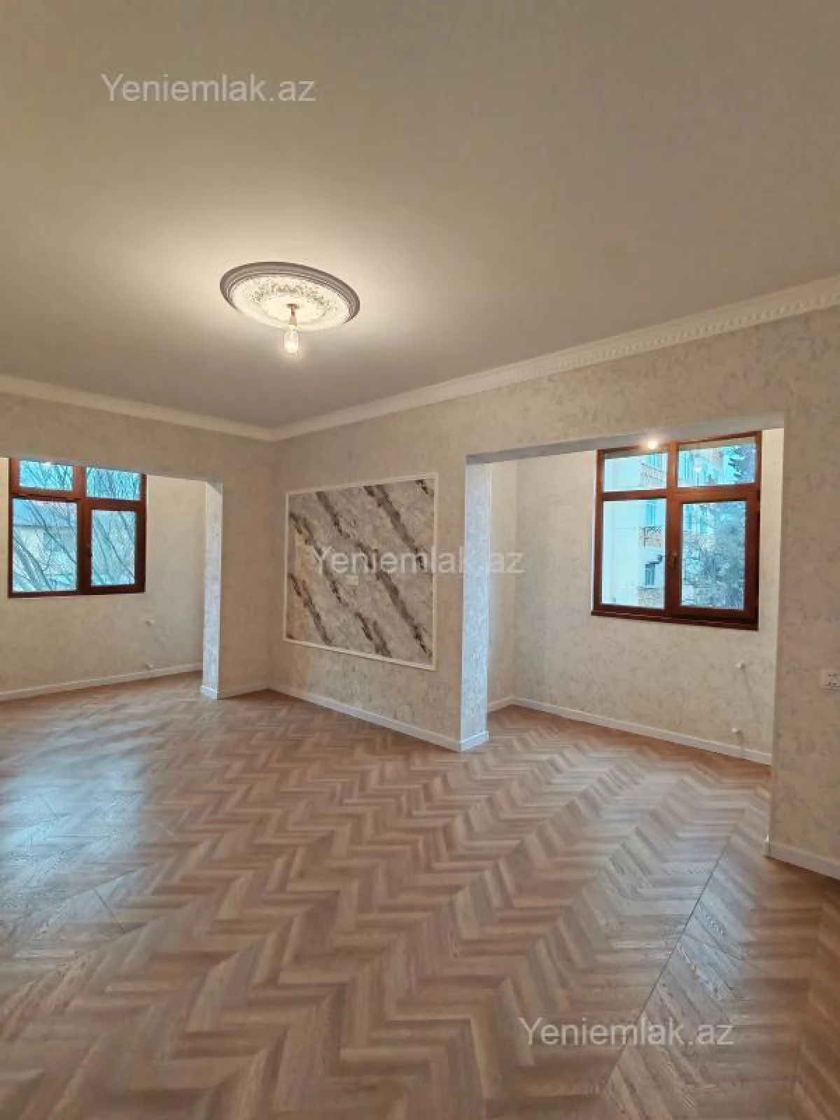 Satılır 3 otaqlı köhnə tikili 100 m²