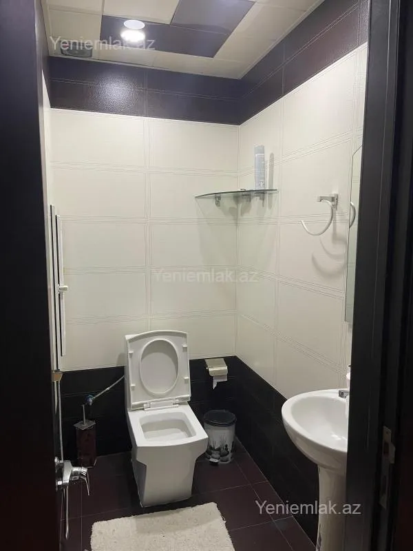 Satılır 4 otaqlı yeni tikili 131 m²