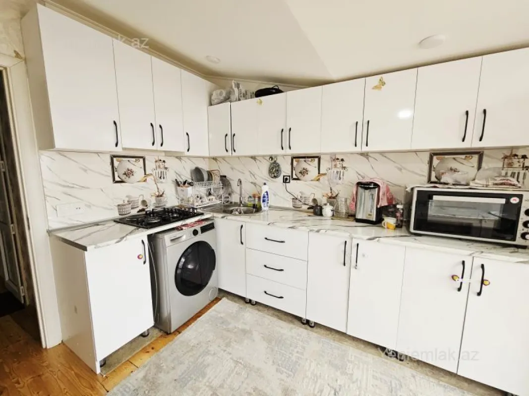 Satılır 2 otaqlı yeni tikili 64 m²