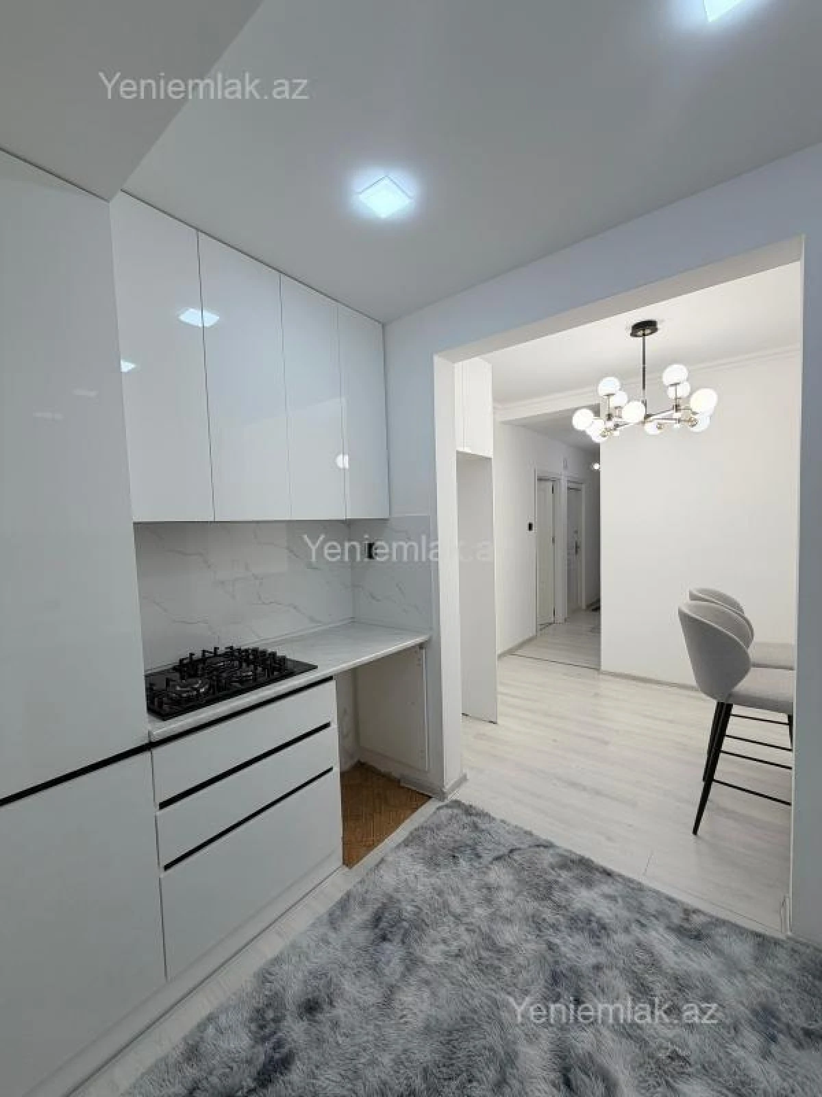 Satılır 2 otaqlı köhnə tikili 60 m²